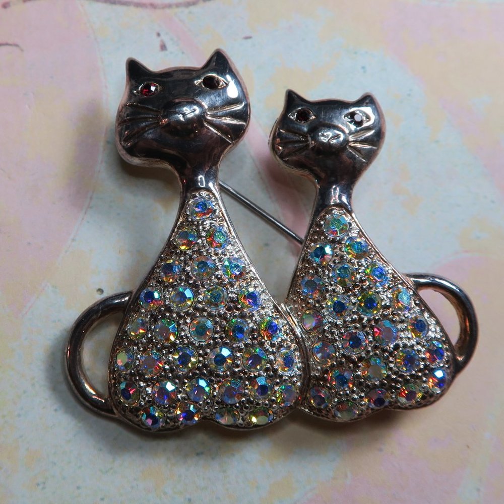 😻Vintage Siamese Aura Rhinestone Cat Brooch /Pin - Picture 4 of 4